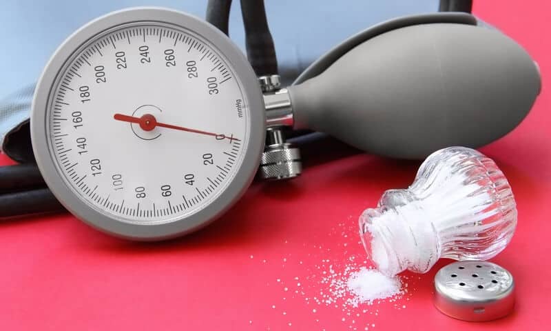 Hypertension Manger moins de sel a un effet rapide et important